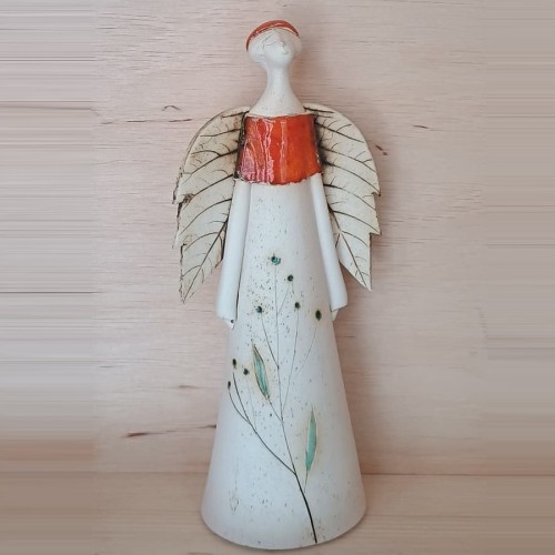 anioł ceramiczny z motywem roślinnym pomarańczowy.jpg