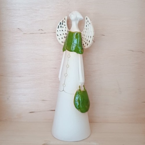 anioł ceramiczny zielony z torebką.jpg