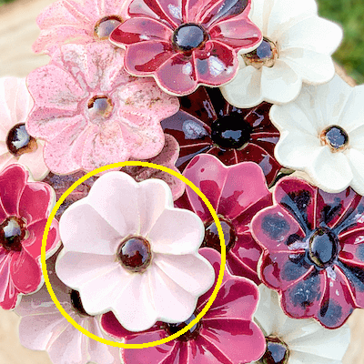 kwiat ceramiczny jasnoróżowy