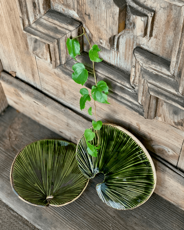 Patera ceramiczna liść palmy - butelkowa zieleń